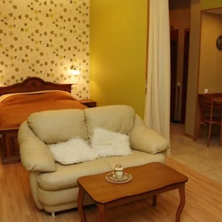 On Voroncovskiy Lane Apartment *